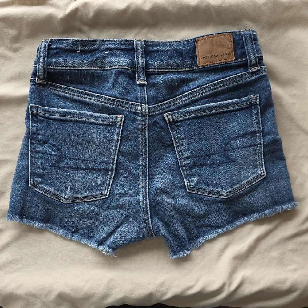 American Eagle Outfitters Blue Distressed High-Rise Jean Shorts - Picture 4 of 9